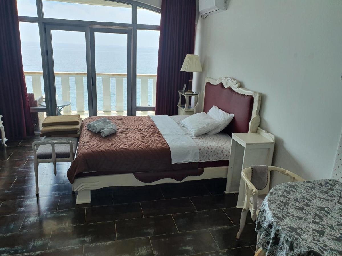 Sunset View Apartments Bar Bagian luar foto