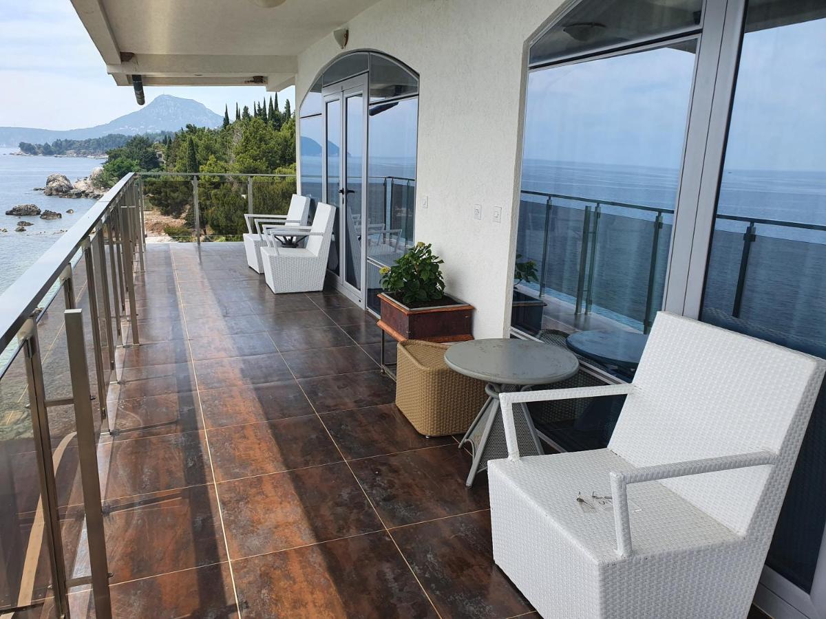 Sunset View Apartments Bar Bagian luar foto